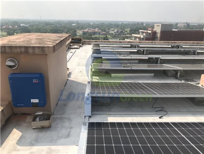 Strutture di supporto solare zavorrate per tetto piano